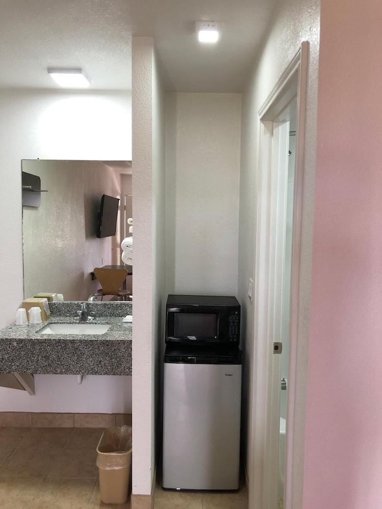 Motel 6-Clute, Tx מראה חיצוני תמונה