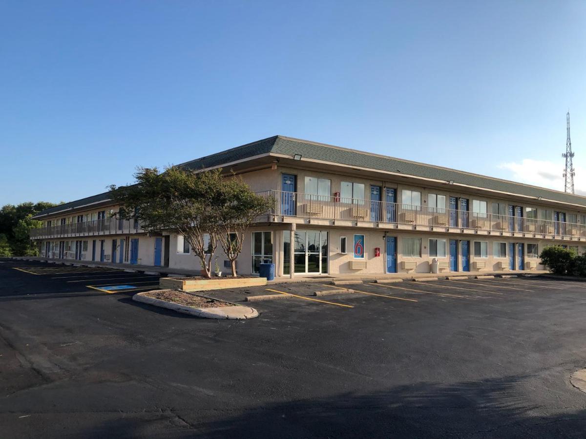 Motel 6-Clute, Tx מראה חיצוני תמונה