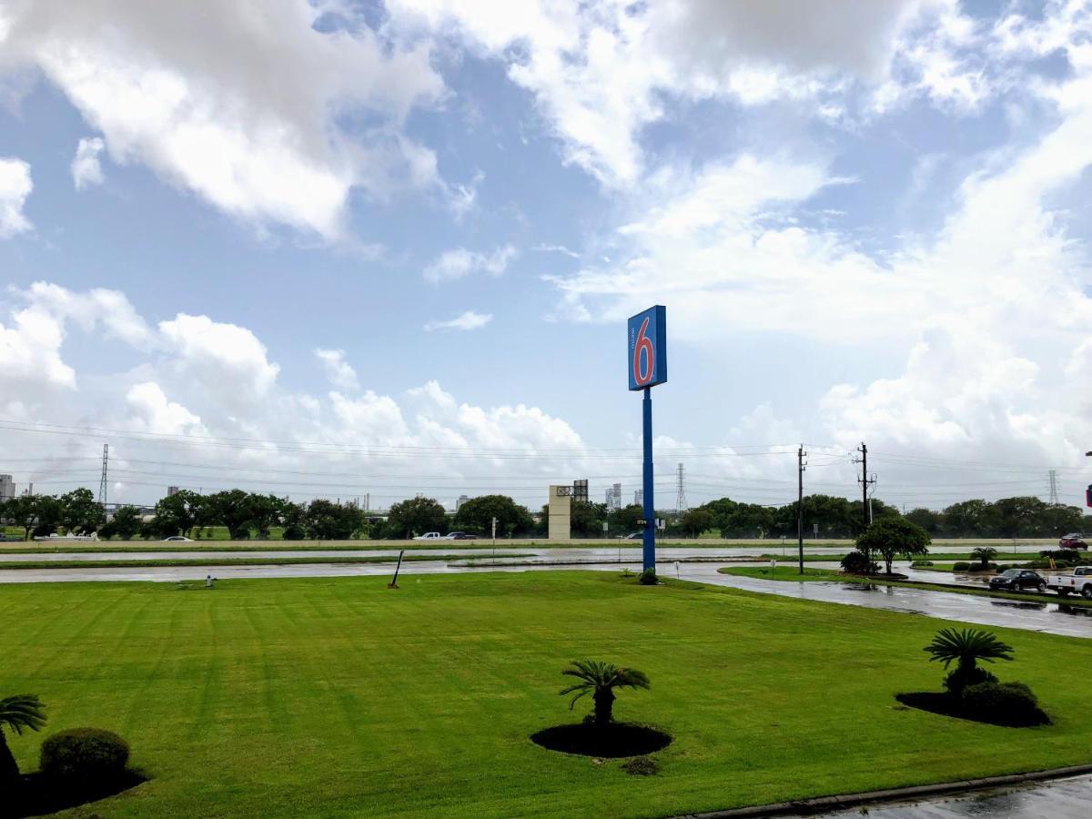Motel 6-Clute, Tx מראה חיצוני תמונה