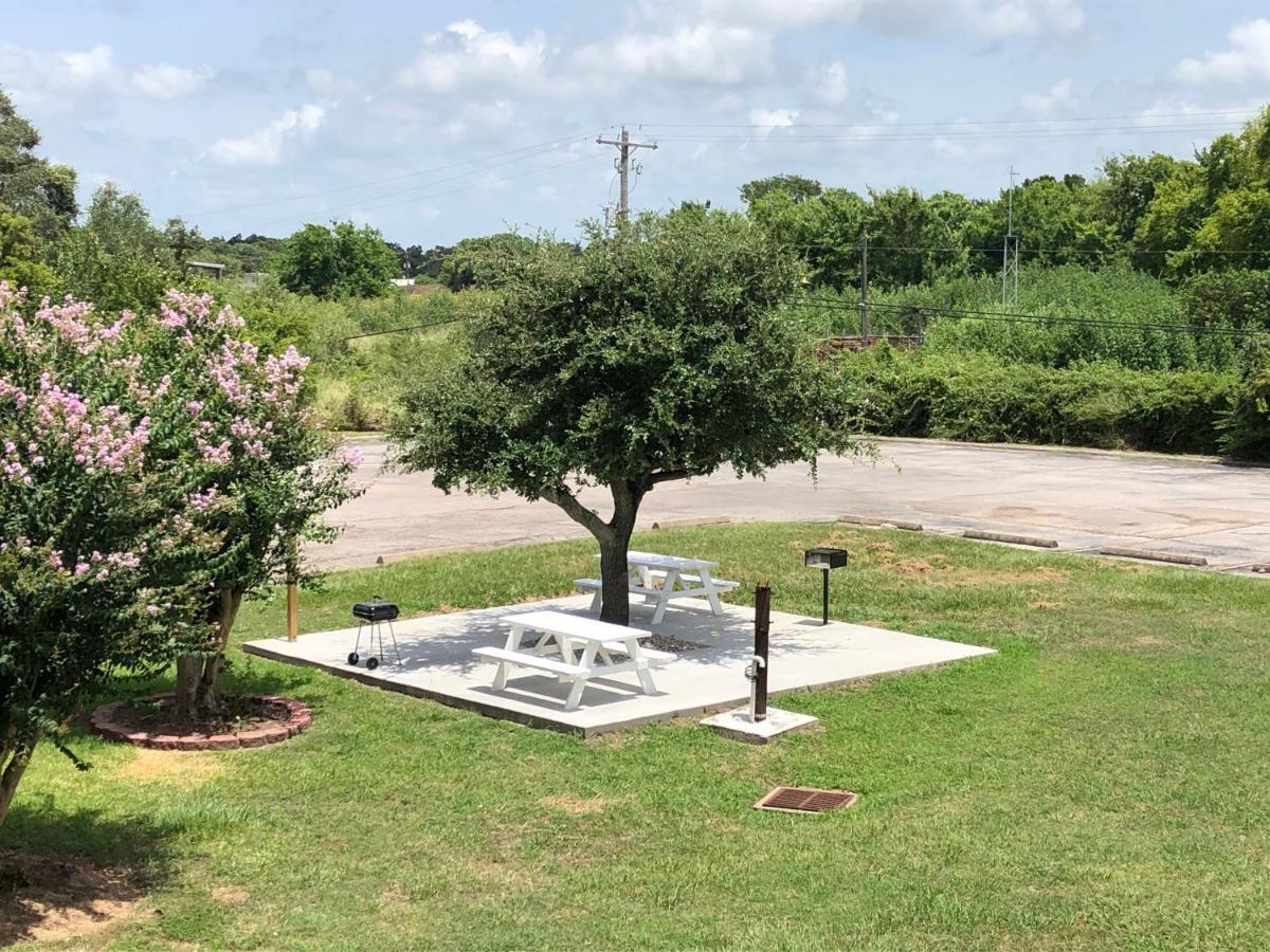 Motel 6-Clute, Tx מראה חיצוני תמונה